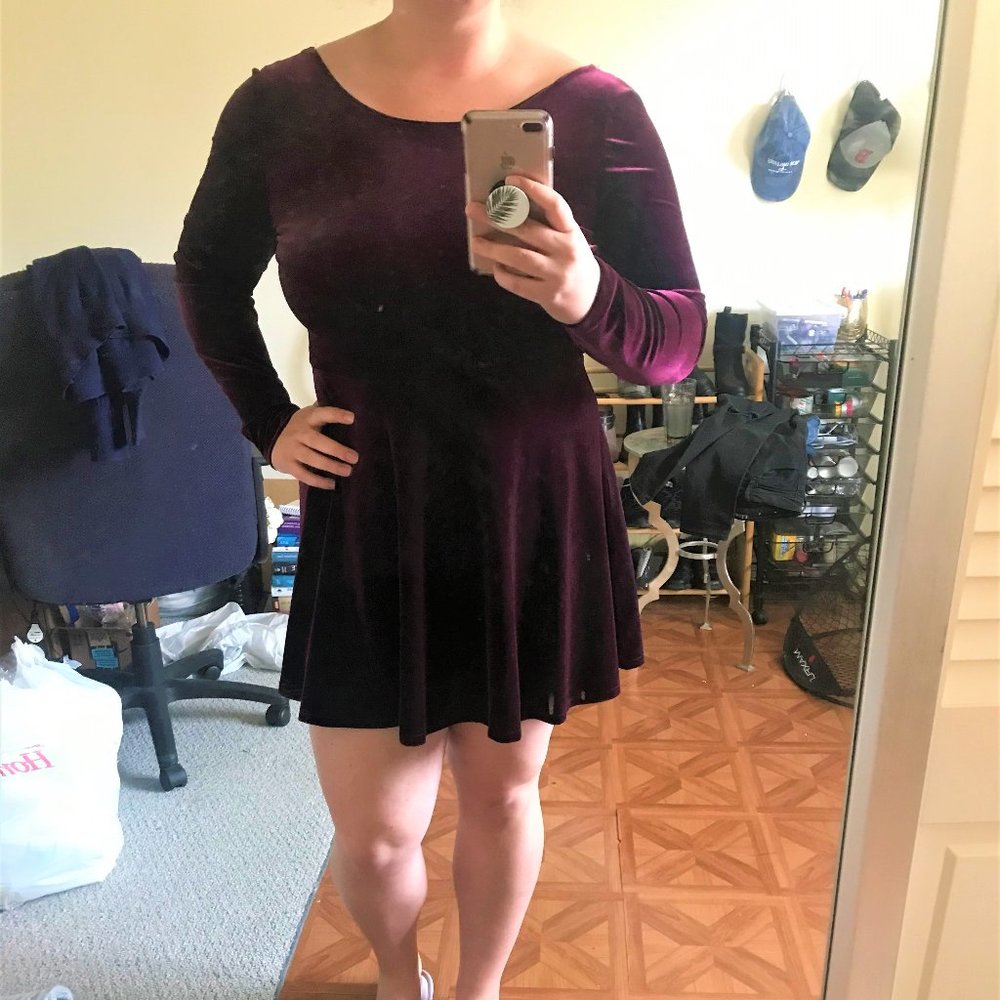 ❤️Bethany Mota Velvet Burgundy Dress